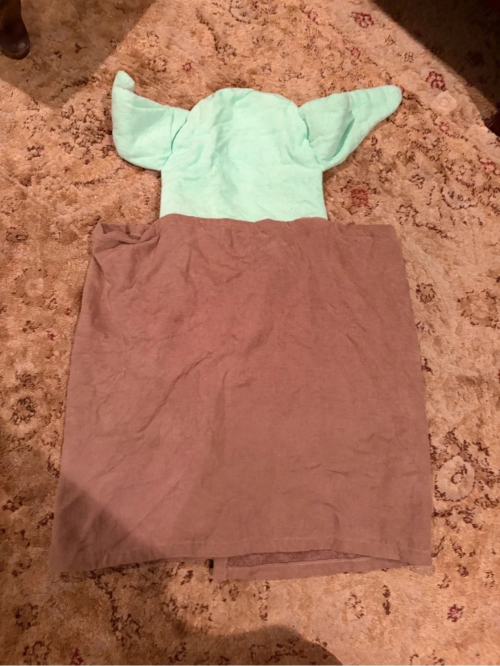 NWOT Baby Yoda Kids Hooded Towel Poncho - Brown towel GIFT Star Wars collectible